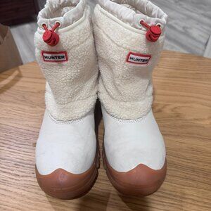 ❄️ Hunter – White Wanderer Sherpa Lined Snow Boots (UK 2 / US 3)
